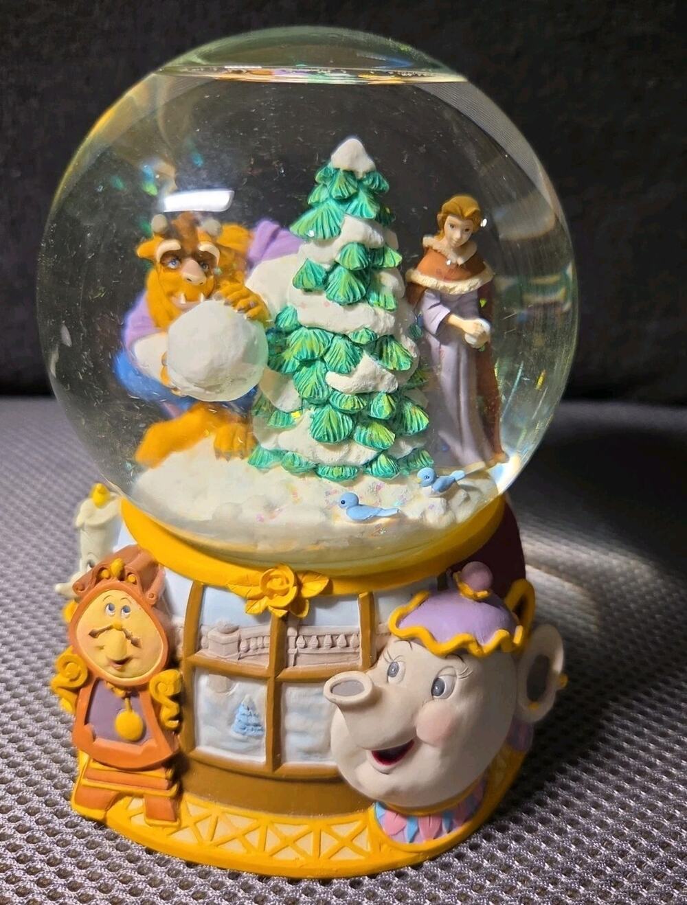 beauty and the beast snowglobe music box "Minuet" Snowball Fight